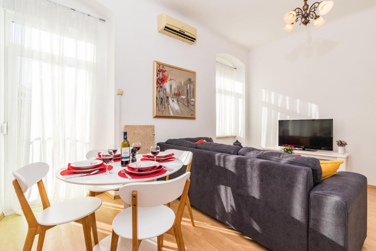Apartman Lussi Pula Luaran gambar