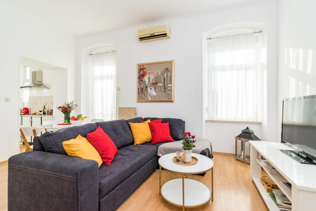 Apartman Lussi Pula Luaran gambar