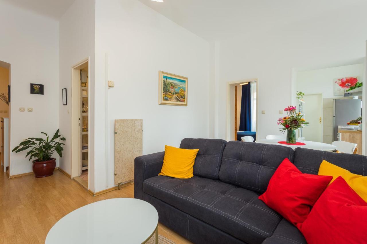 Apartman Lussi Pula Luaran gambar